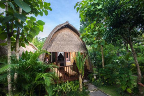 Отель Alam Nusa Bungalow Huts & Spa  Lembongan